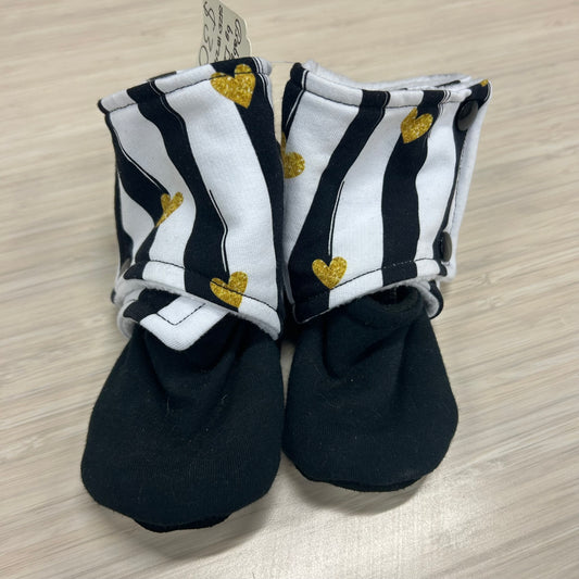 Booties - 18-24mo - Black Stripe/Gold Heart