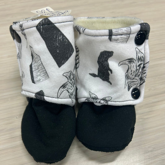 Booties - 12-18mo - White Sask