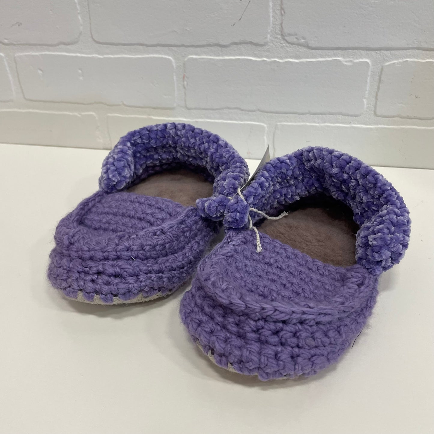SLIPPERS LINED - ADULT - Size 5-6